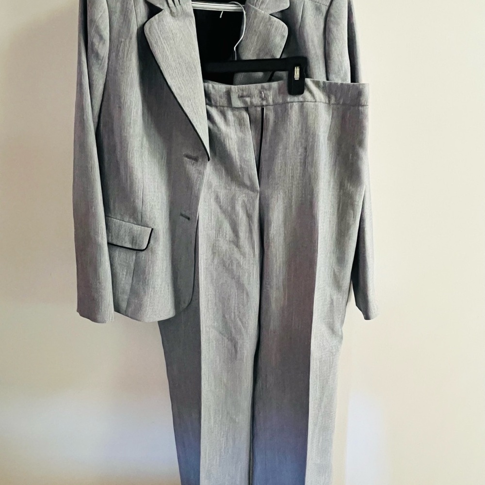 Le Suit Gray Textured Blazer
